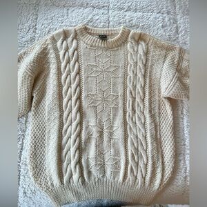 Gorgeous Vintage Dale of Norway Cable Knit Cream Sweater